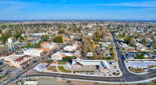 9665 Kent St, Elk Grove CA  95624-2432 exterior