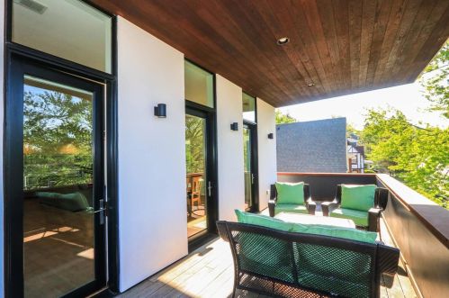 2872 Erie Ave, Cincinnati OH 45227-2735 exterior