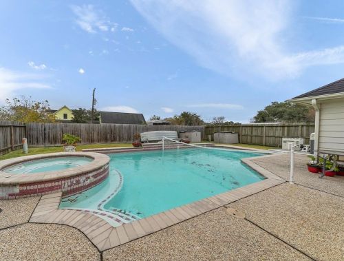 416 Spencer Lndg Ln, Morgans Point TX  77571-9147 exterior