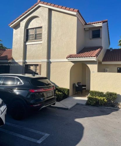 6445 171st St, Hialeah, FL 33015-4615