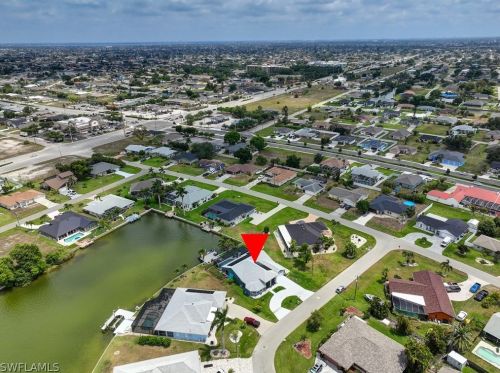 1005 1 Pl, Cape Coral FL  33993-1143 exterior