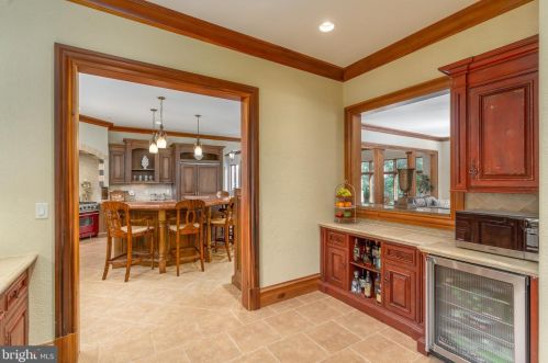 608 Kentland Dr, Great Falls VA  22066-1030 exterior