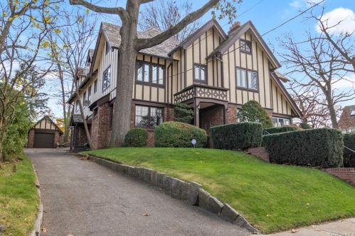 45 Magnolia Ave, Mount Vernon, NY 10553-1209