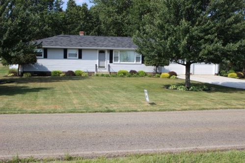 1139 Andrews St, Hartville, OH 44632-9083