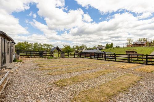 17978 Nashport Rd, Nashport OH  43830-4601 exterior