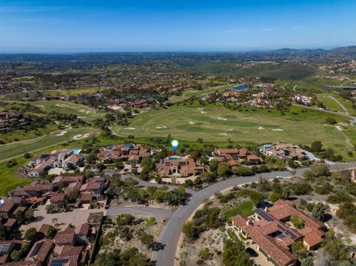 8411 Run Of The Knolls Ct, San Diego CA  92127 exterior