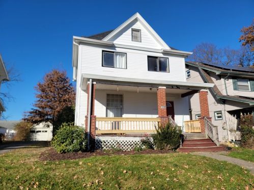 415 Fairmont Ave, New Castle, PA 16105-2604