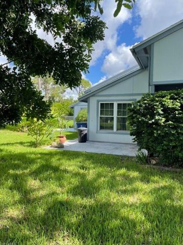 10518 Newbury Ct, Lehigh Acres, FL 33936-7241