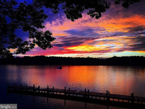 124 Saylers Crk Rd, Locust Grove VA 22508-5119 exterior