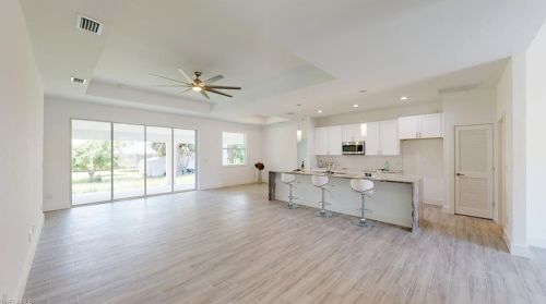 3711 34th St, Lehigh Acres, FL 33976-4209
