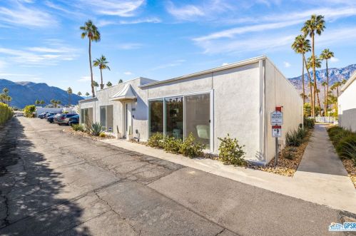 1840 Sandcliff Rd, Palm Springs CA  92264-4844 exterior