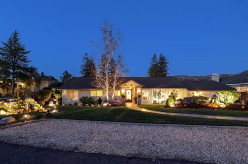 17310 Oak Leaf Dr, Morgan Hill, CA 95037-6617