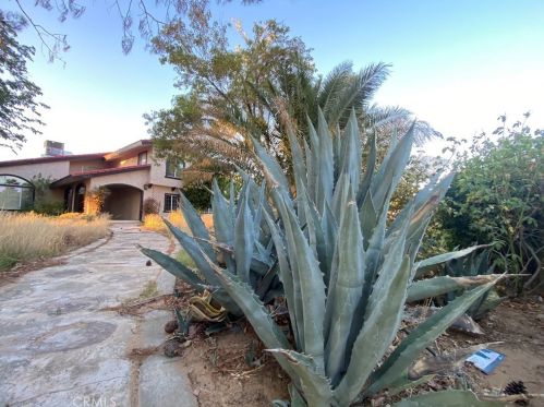 4621 Avenue, Lancaster, CA 93536-2461