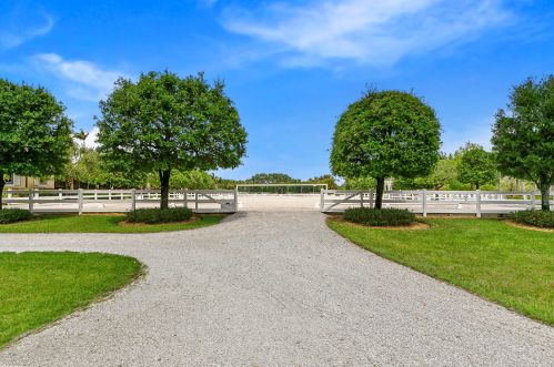 15563 Estancia Ln, West Palm Beach FL  33414-7439 exterior