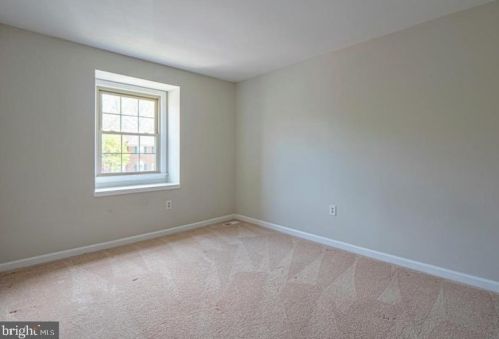 5614 Stillwater Ct, Springfield VA  22015-1844 exterior