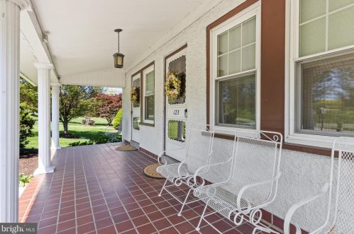 123 Old Kennett Rd, Kennett Sq PA  19348-2631 exterior