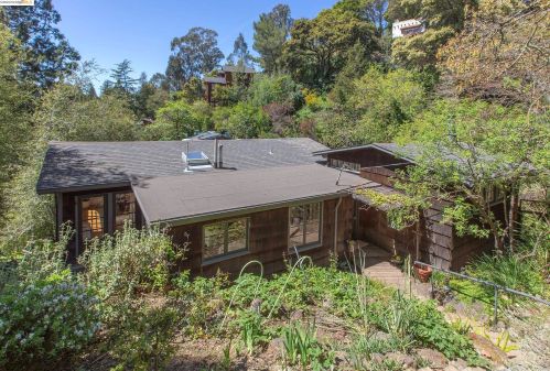 5681 Florence Ter, Oakland, CA 94611-2003