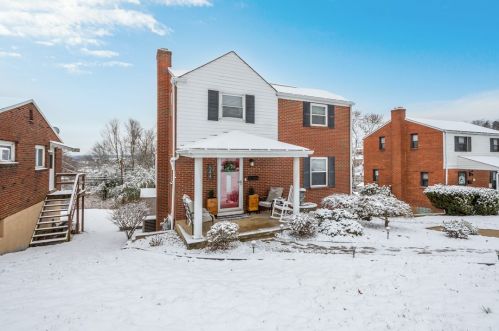 544 Somerville Dr, Pittsburgh, PA 15243-1570