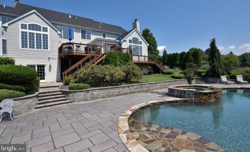 116 Osborne Cir, Kennett Sq PA  19348-1910 exterior