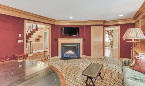 8 Emerson Rd, Muttontown NY  11545-3116 exterior