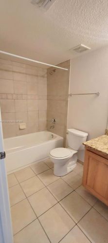 271 Palm Dr, Fort Pierce FL  34986-1944 exterior