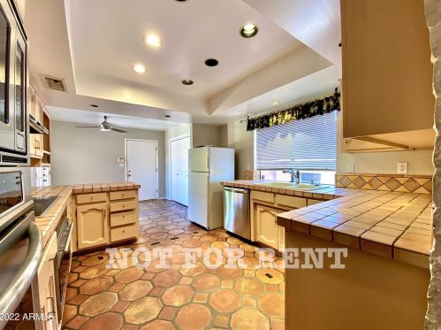 6756 17 Pl, Phoenix AZ 85024-4314 exterior