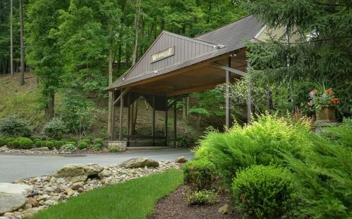 1012 Thornberry Dr, Pittsburgh, PA 15237-3373