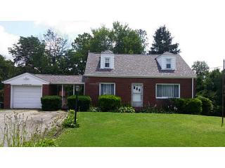 201 Maple Dr, Trafford, PA 15085-1401
