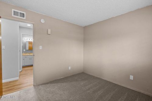 3026 Amarillo Ave, Simi Valley CA  93063-1704 exterior