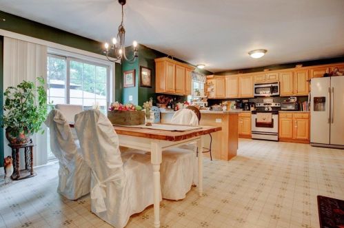 7 Lenox St, Somersworth NH  03878-1849 exterior