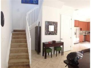 1057 146th Ter, Hollywood FL  33027-6164 exterior