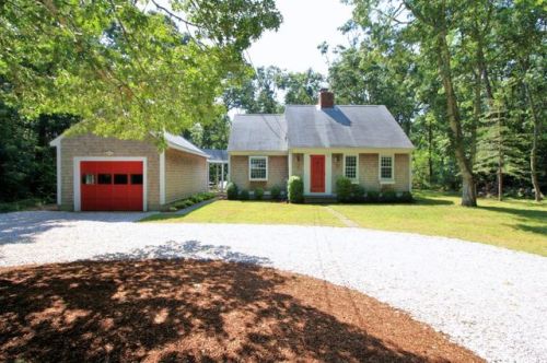 27 Meadow Glen Ln, Brewster, MA 02631-2480