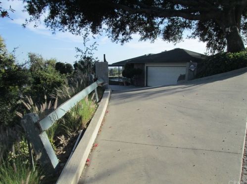 301 Edgerton Dr, San Bernardino, CA 92405-2313