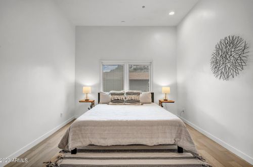 7627 22nd St, Phoenix AZ  85020-4706 exterior