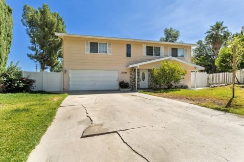 26534 Oak Crossing Rd, Santa Clarita, CA 91321-2252