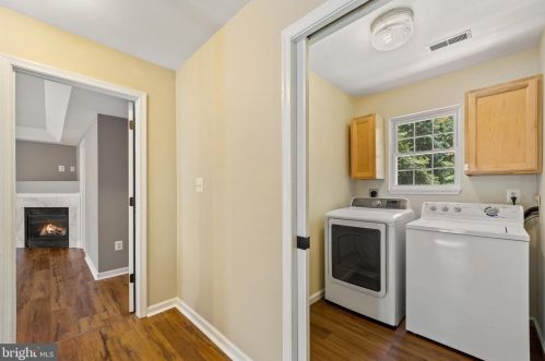 8819 Clinton Dr, Nokesville VA  20181-3205 exterior