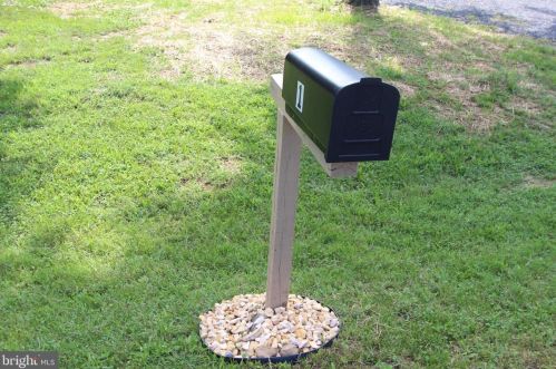 1 Old Barn Rd, Richmond National Battlefiel VA  22835-9008 exterior