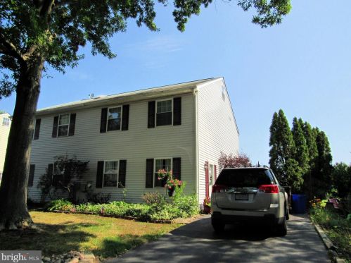 461 Indian Crest Dr, Harleysville, PA 19438-1737