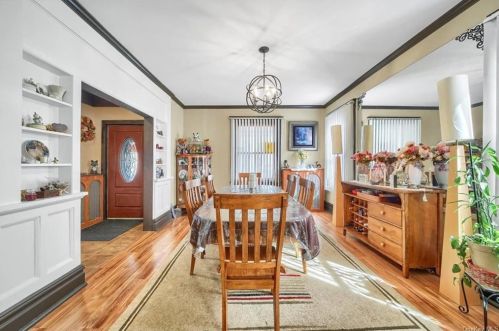 318 Summit Ave, Mount Vernon NY  10552-3004 exterior