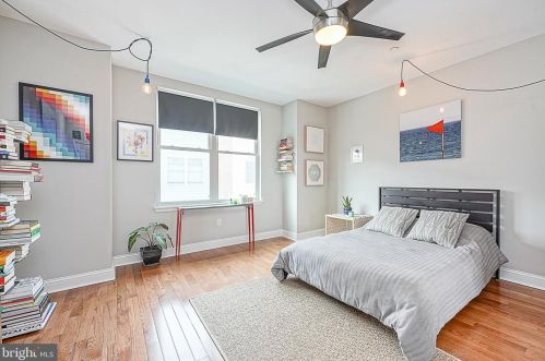 1717 Manton St, Philadelphia PA  19146-3017 exterior