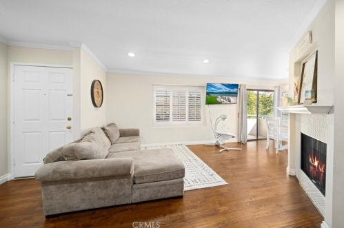 18102 Erik Ct, Santa Clarita, CA 91387-4977