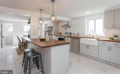 984 Lansdale Ave, Lansdale PA  19446-1620 exterior