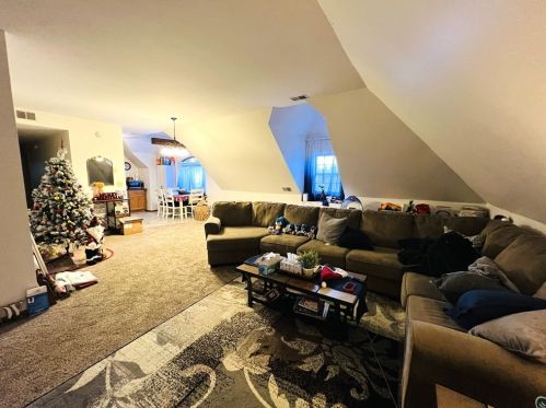 304 Rhodes Pl, New Castle PA  exterior