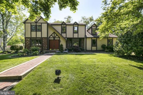 1084 Randolph Dr, Yardley, PA 19067-4312