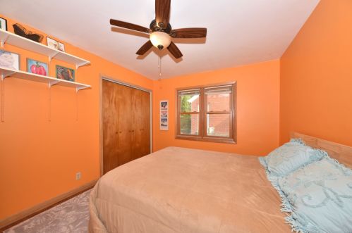 2964 82, Milwaukee WI 53219-2707 exterior