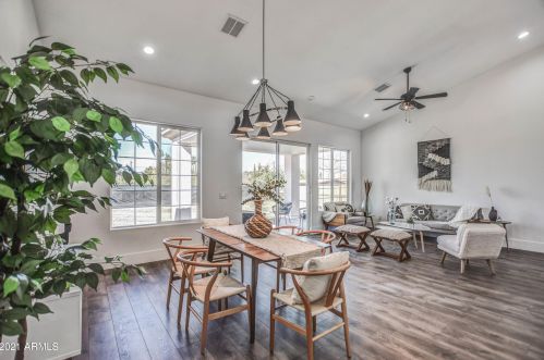 6434 12 St, Phoenix AZ 85086-4804 exterior