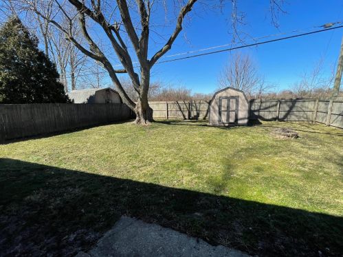 436 Madison Dr, West Jefferson OH  43162-1304 exterior
