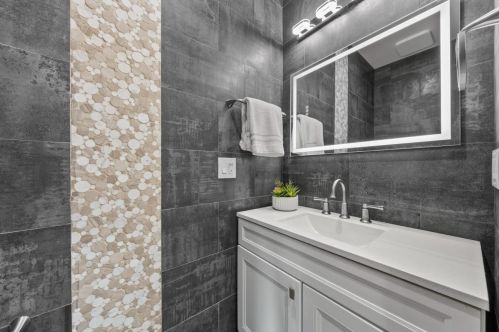 1797 Rosswood Dr, San Jose CA  95124-5224 exterior