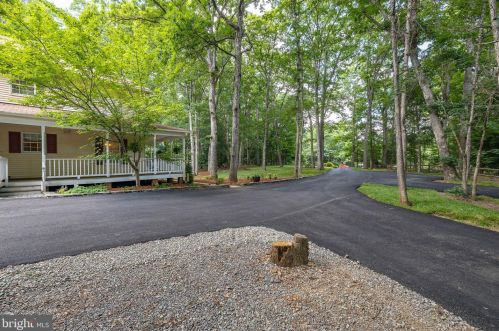 7748 Waterford Dr, Spotsylvania VA  22551-2200 exterior