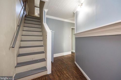 321 Howard St, Pottstown PA 19464-6701 exterior